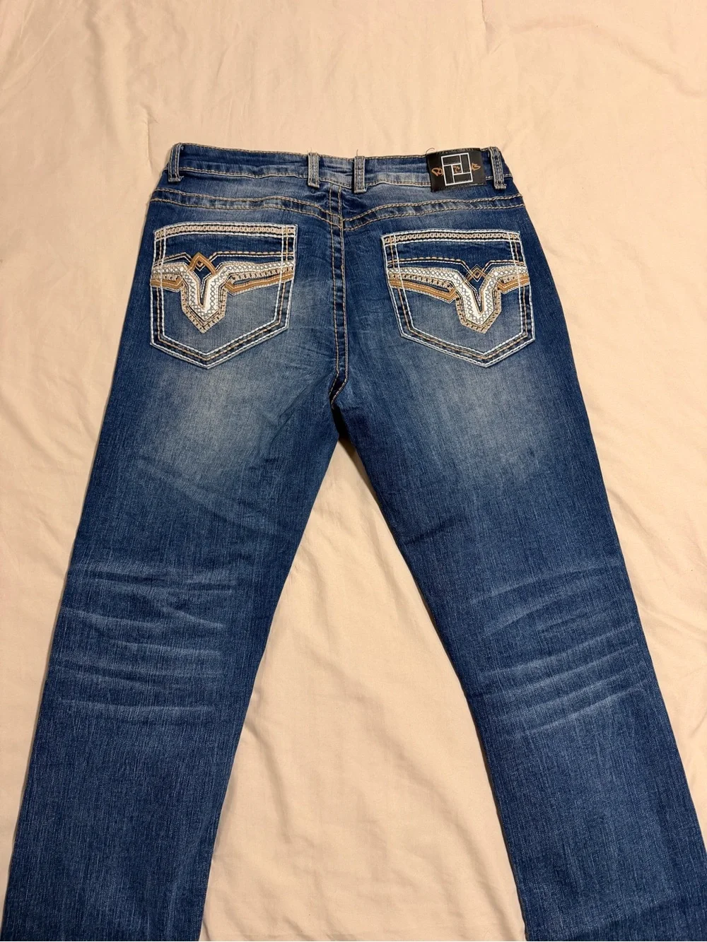 Dark Wash Embroidered Back Pocket Jeans - Blue